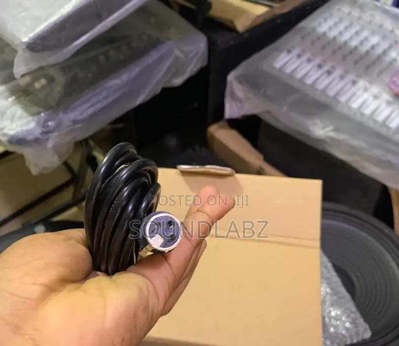 Sekaku Ds-305 Vocal Dynamic Cord Microphone