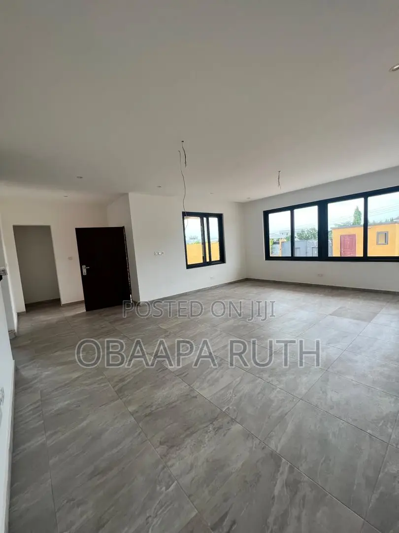 3bdrm Duplex in East Legon for rent