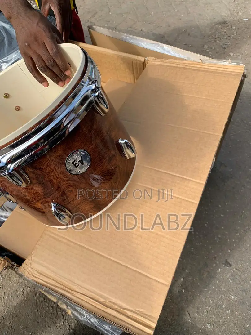 Complete Electro-Voice 5-Piece Drumset