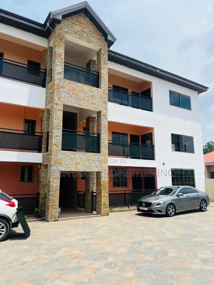 2bdrm Apartment in Trasacco, Adjiriganor for rent