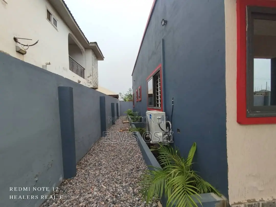 3bdrm House in New Legon Adenta, Accra Metropolitan for sale