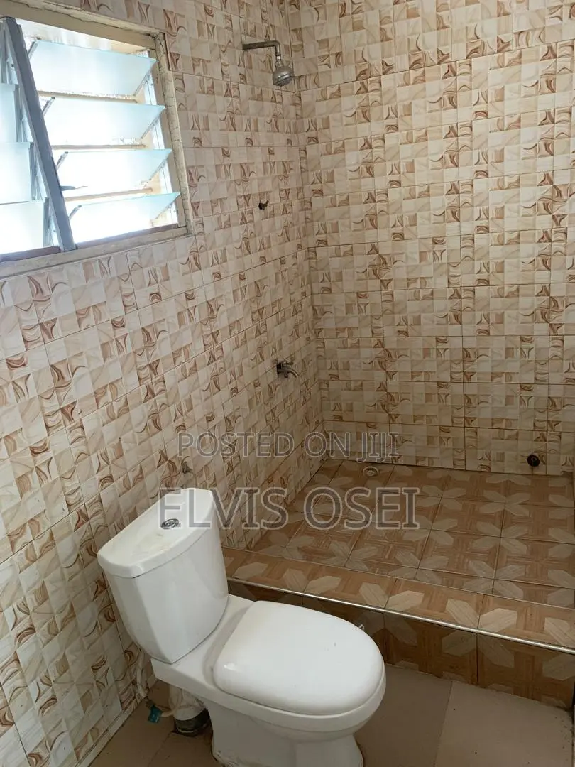 2bdrm Apartment in Center Maria, Accra Metropolitan for rent