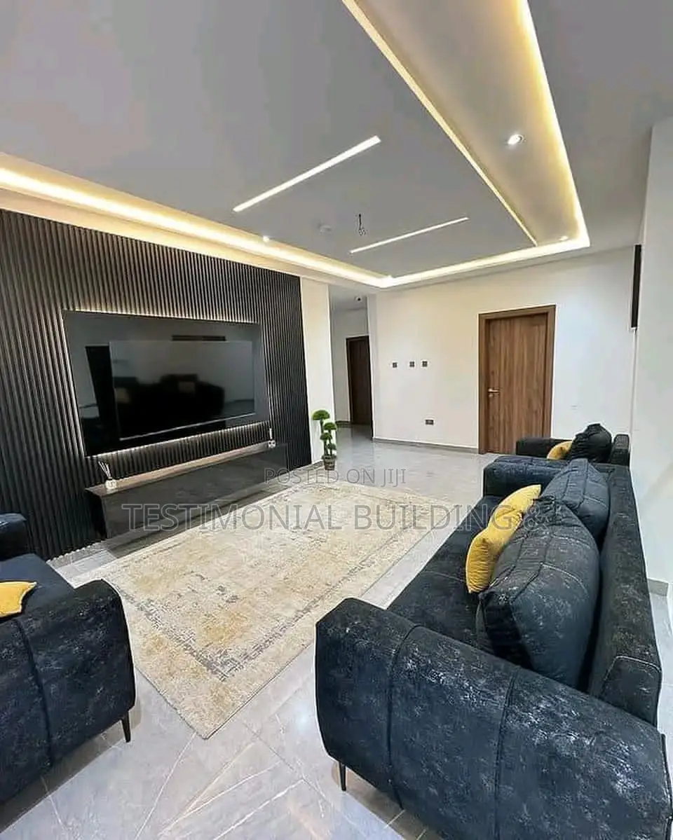 Furnished 4bdrm House in Testimonial Building, School Junction