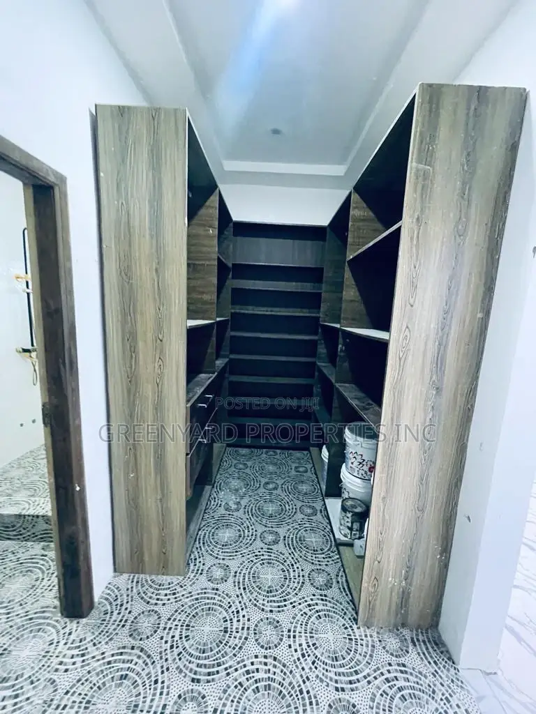 3bdrm House in New Legon for sale