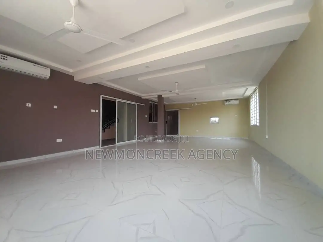 4bdrm Duplex in Abokobi Junction, Accra Metropolitan for sale