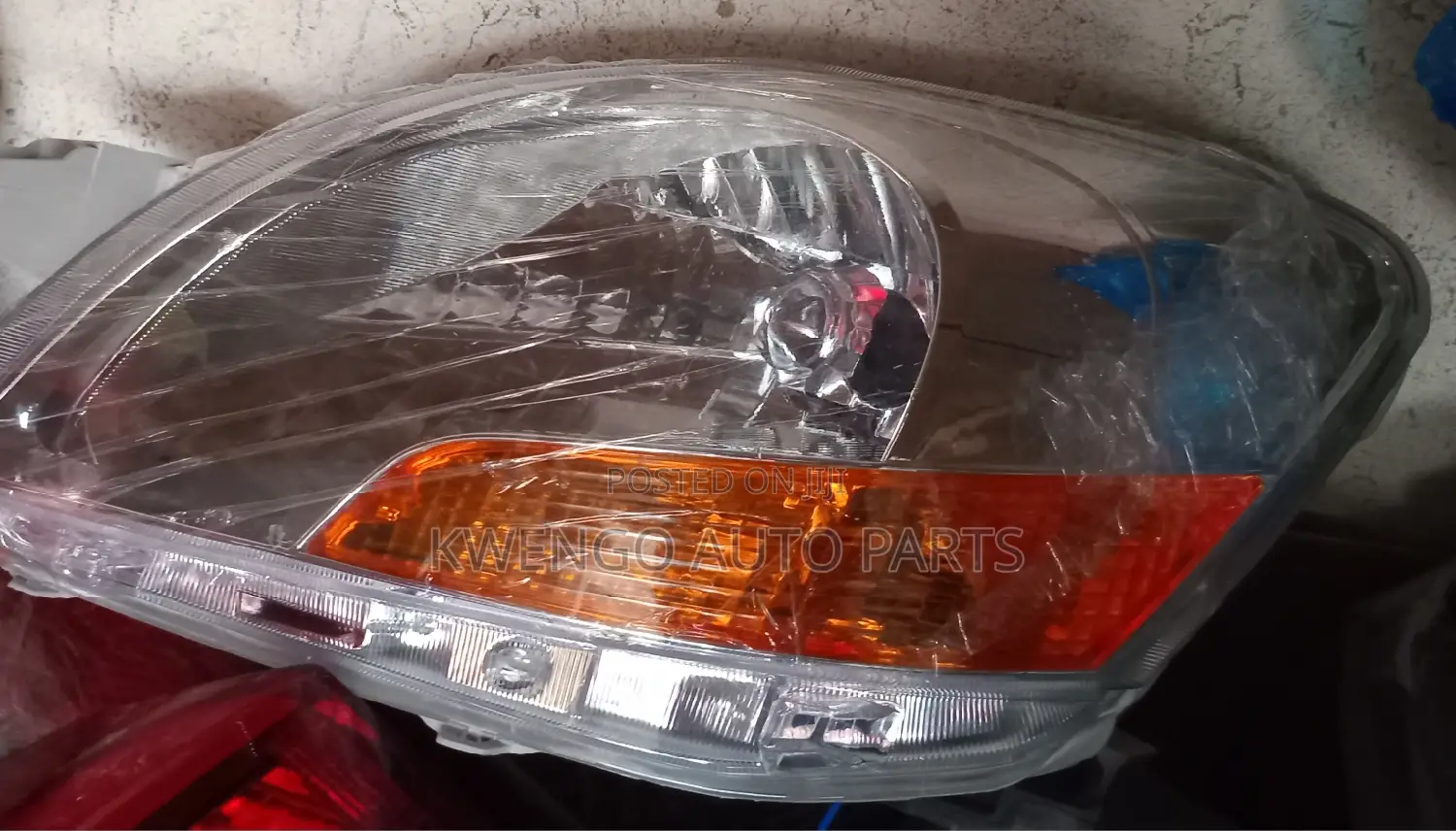 Toyota Yaris Headlight Pair 2008 2009 2010 2011