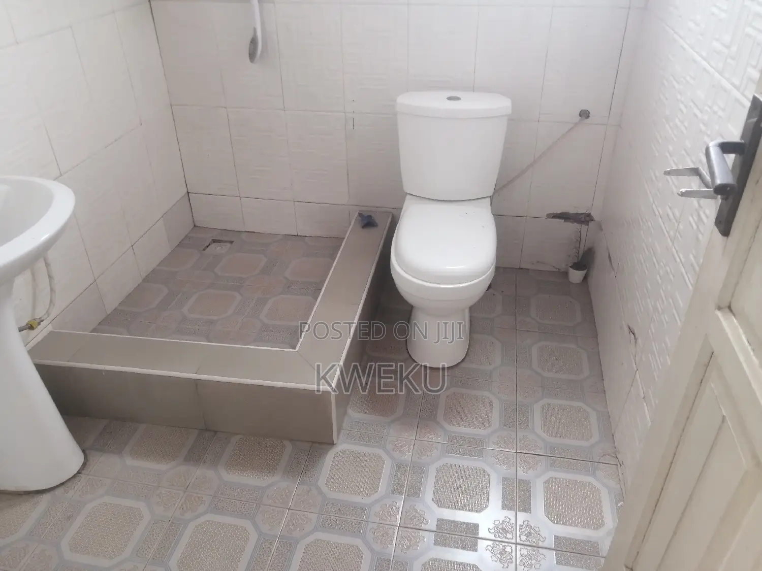 1bdrm Apartment in Estate Agency, Spintex for rent