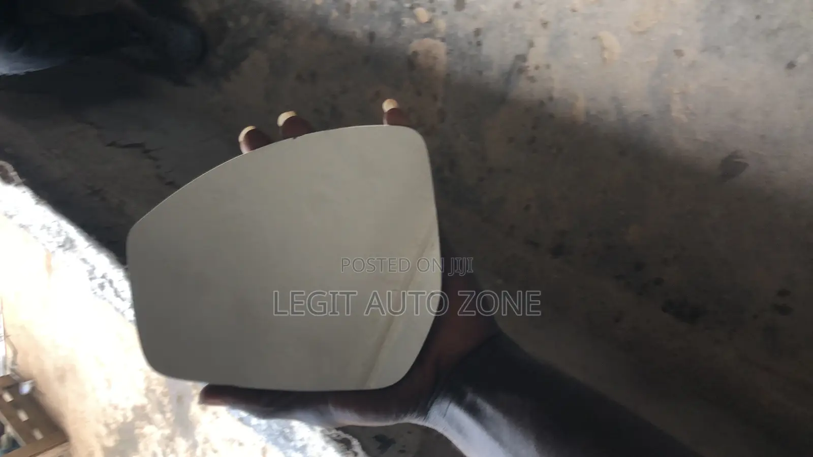 Range Rover Velar Mirrors Glass Normal Are Available