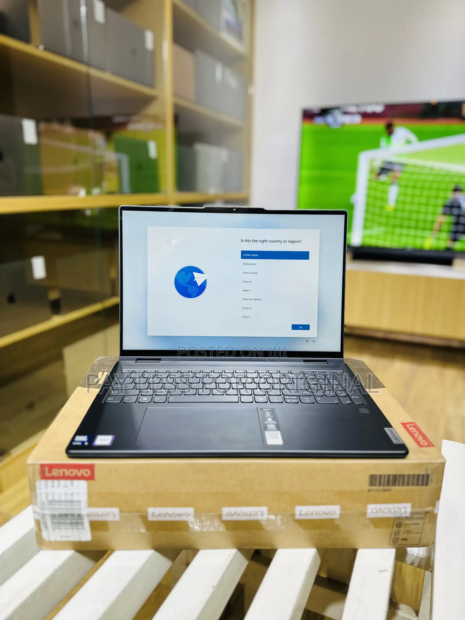 New Laptop Lenovo Yoga 710 16GB Intel Core I5 SSD 512GB