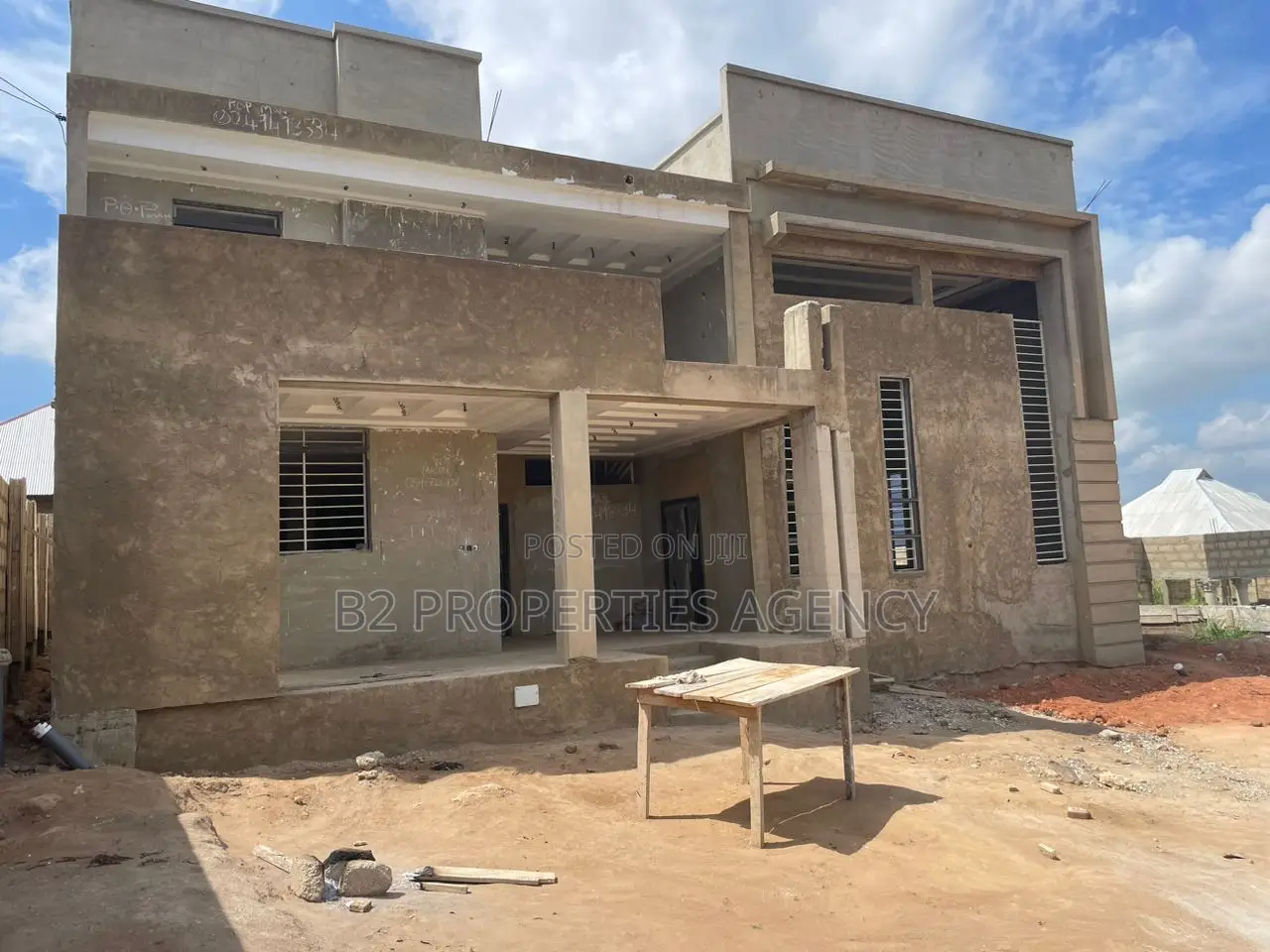 6bdrm Mansion in B2 Properties Agency, Kumasi Metropolitan for sale
