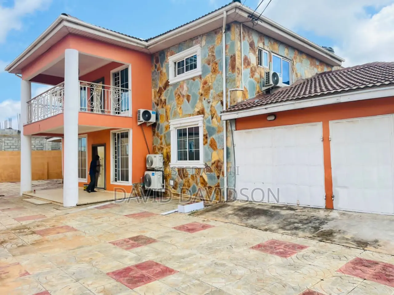 6bdrm Mansion in Executive 6 Bedroom, Tema Metropolitan for rent