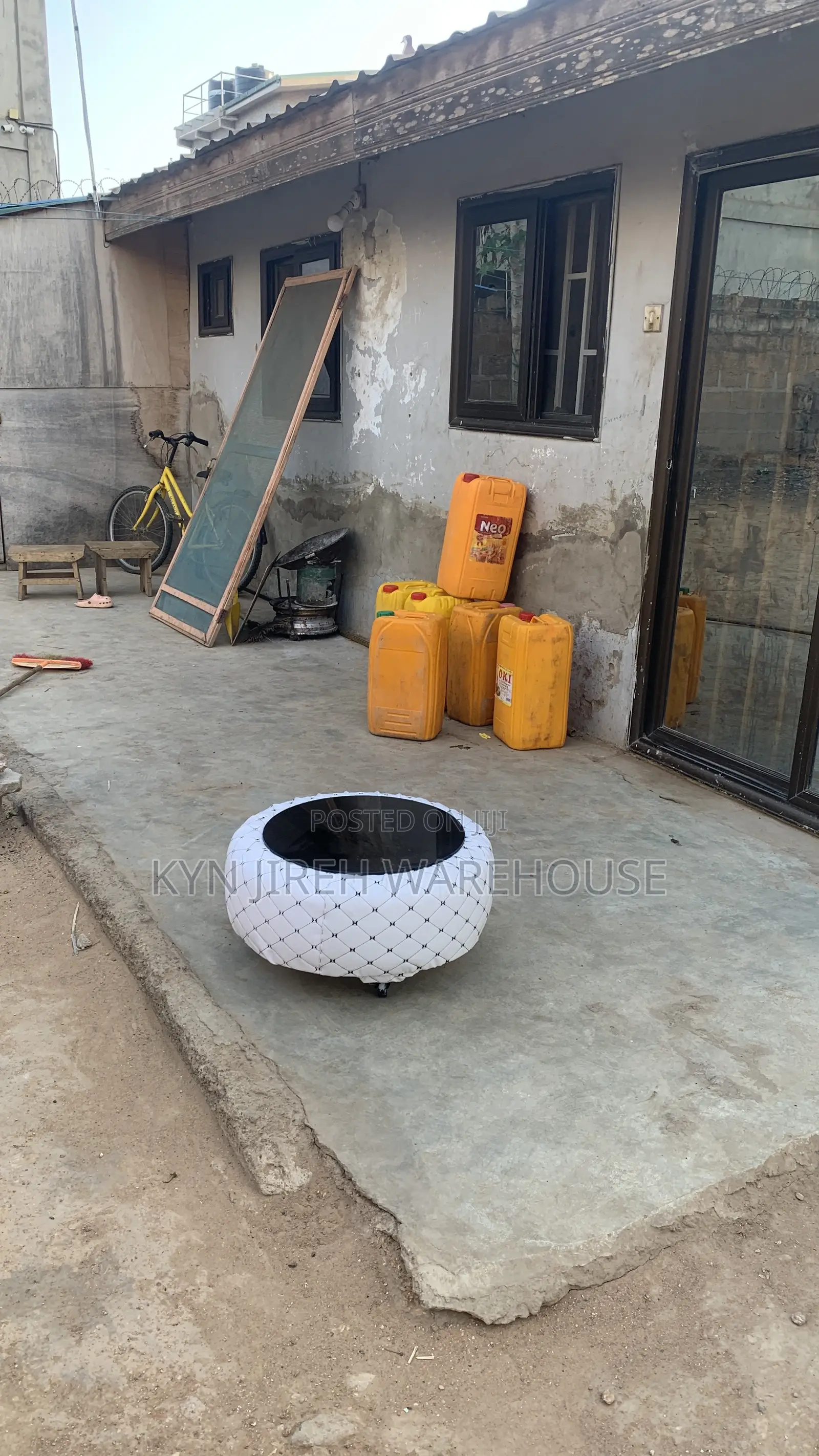 Center Table White Color Medium