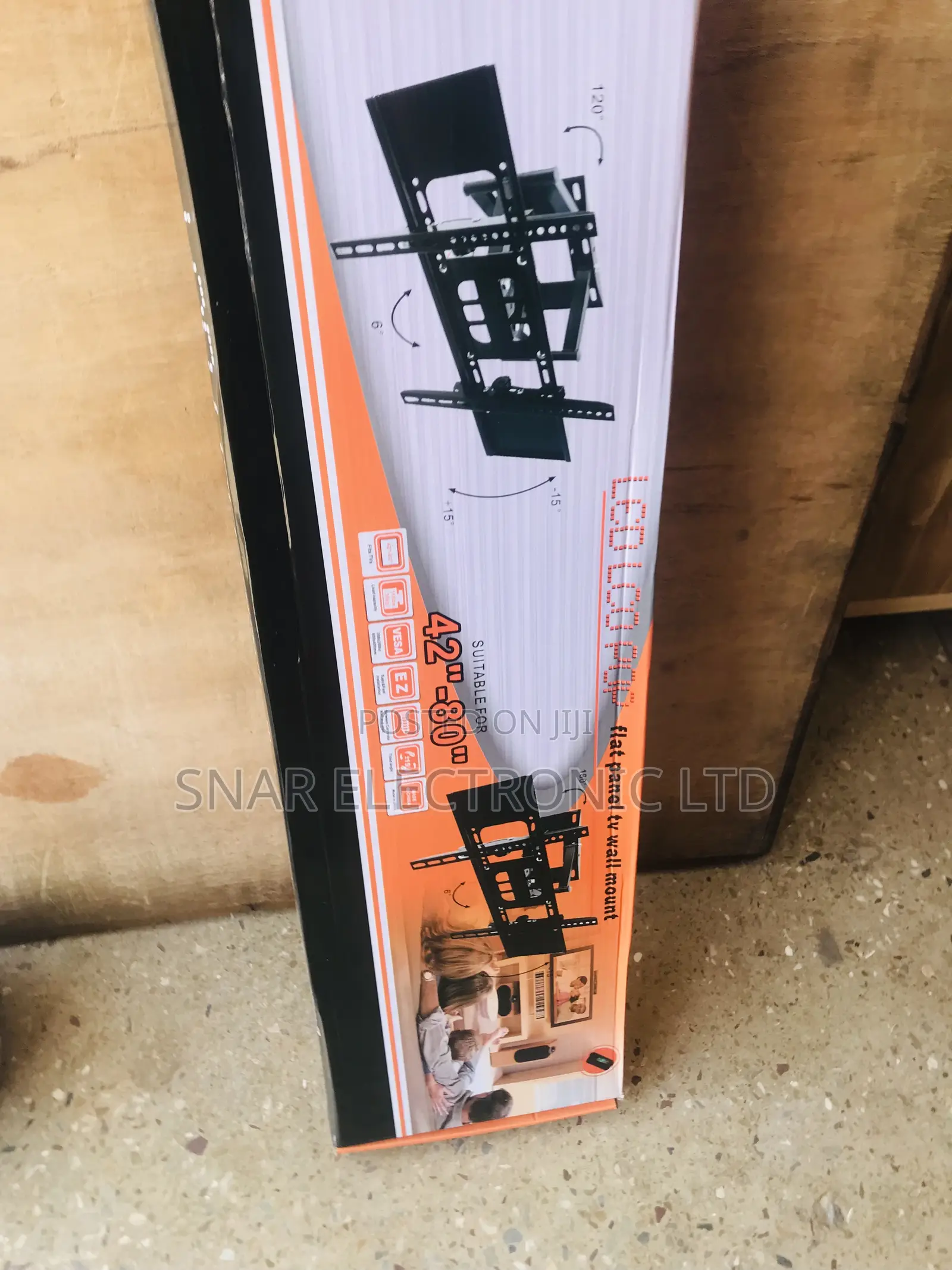 Qualified Flat-Screen Adjustable TV Wall Mount