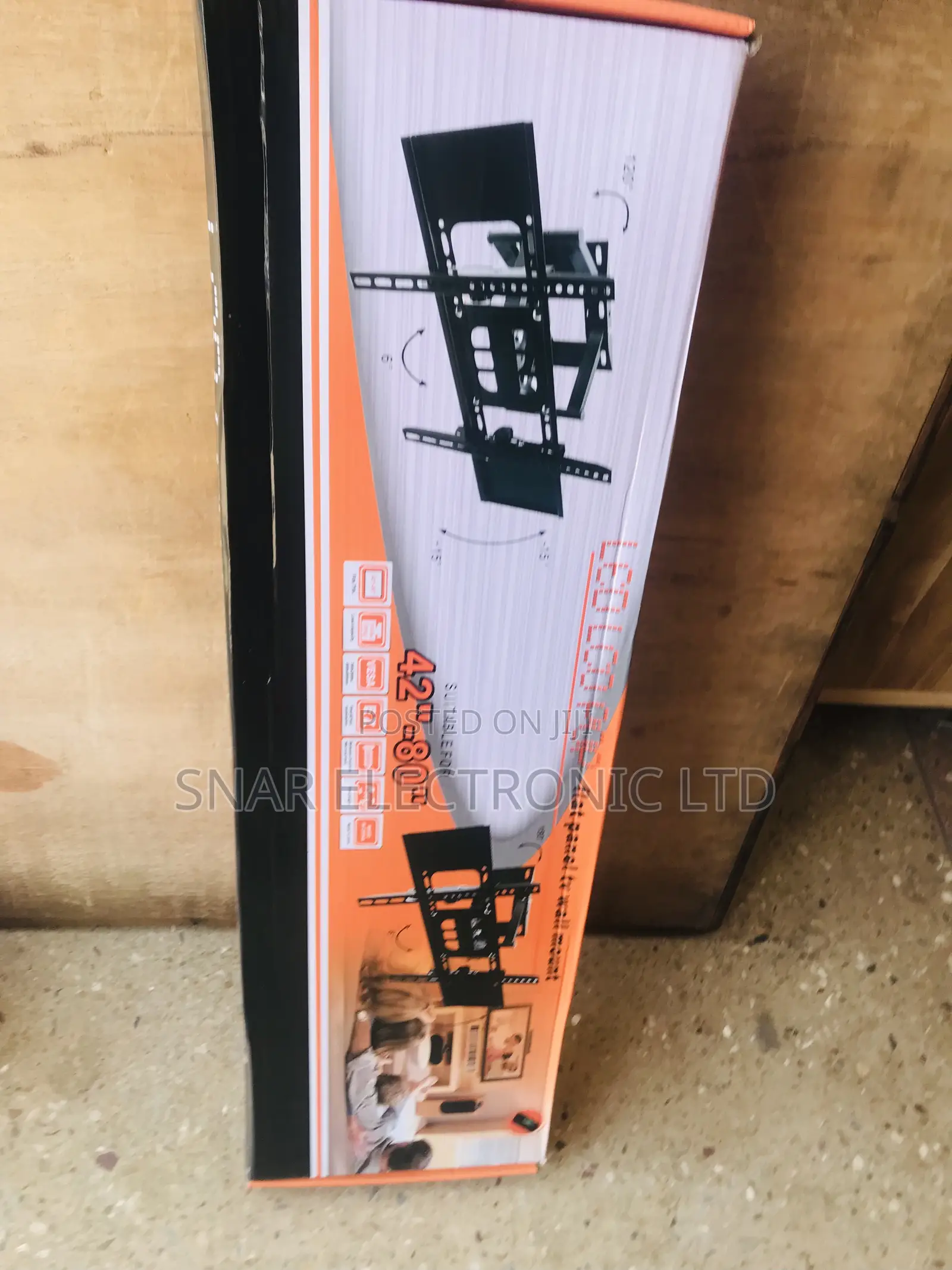 Quality Flat-Screen Adjustable TV Wall Mount
