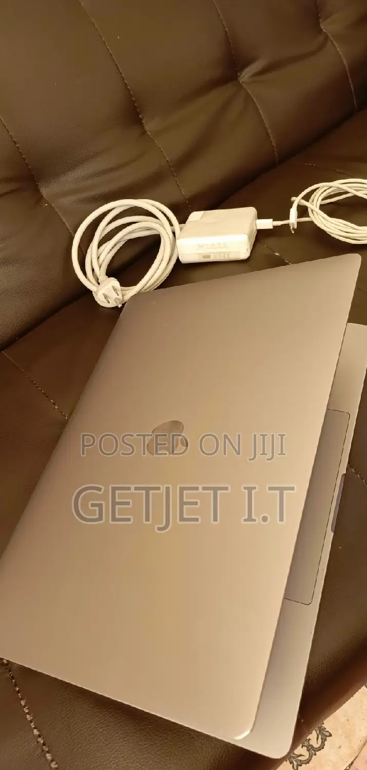 Laptop Apple MacBook Pro 16GB Intel Core I7 SSD 256GB