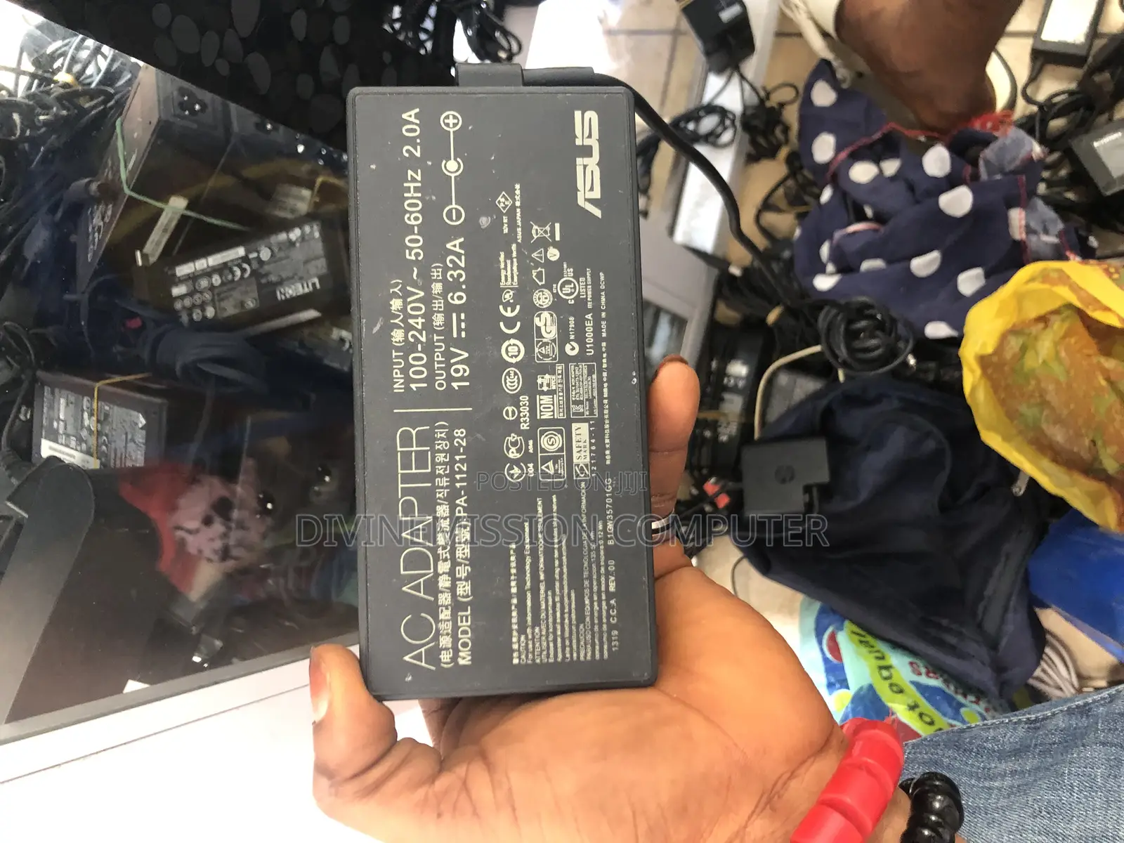 Asus Laptop Charger 19v 6.32 /120w/ UK Used