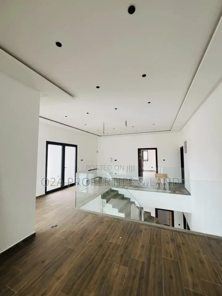 4bdrm House in Ashaley Botwe, for sale