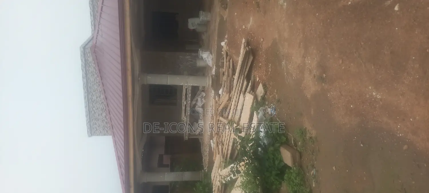 3bdrm Mansion in De-Icons Real Estate, Awutu Senya East Municipal