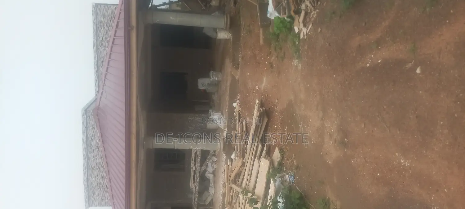 3bdrm Mansion in De-Icons Real Estate, Awutu Senya East Municipal