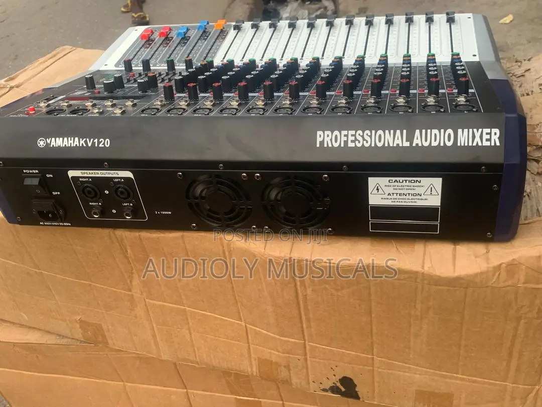 Yamaha Kv120 12channel Powered Mixer
