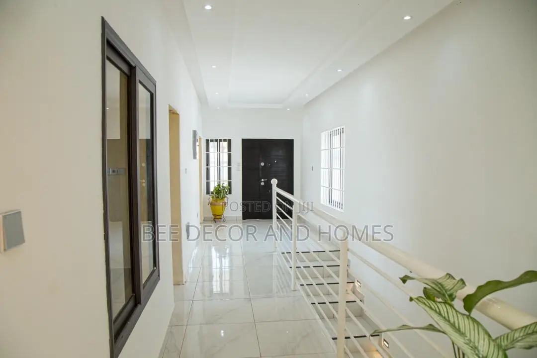 4bdrm House in Bee 🐝 Decor & Homes, Kwabenya for sale