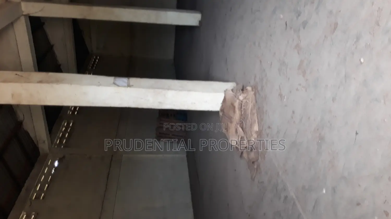 Warehouse for Rent at Alajo