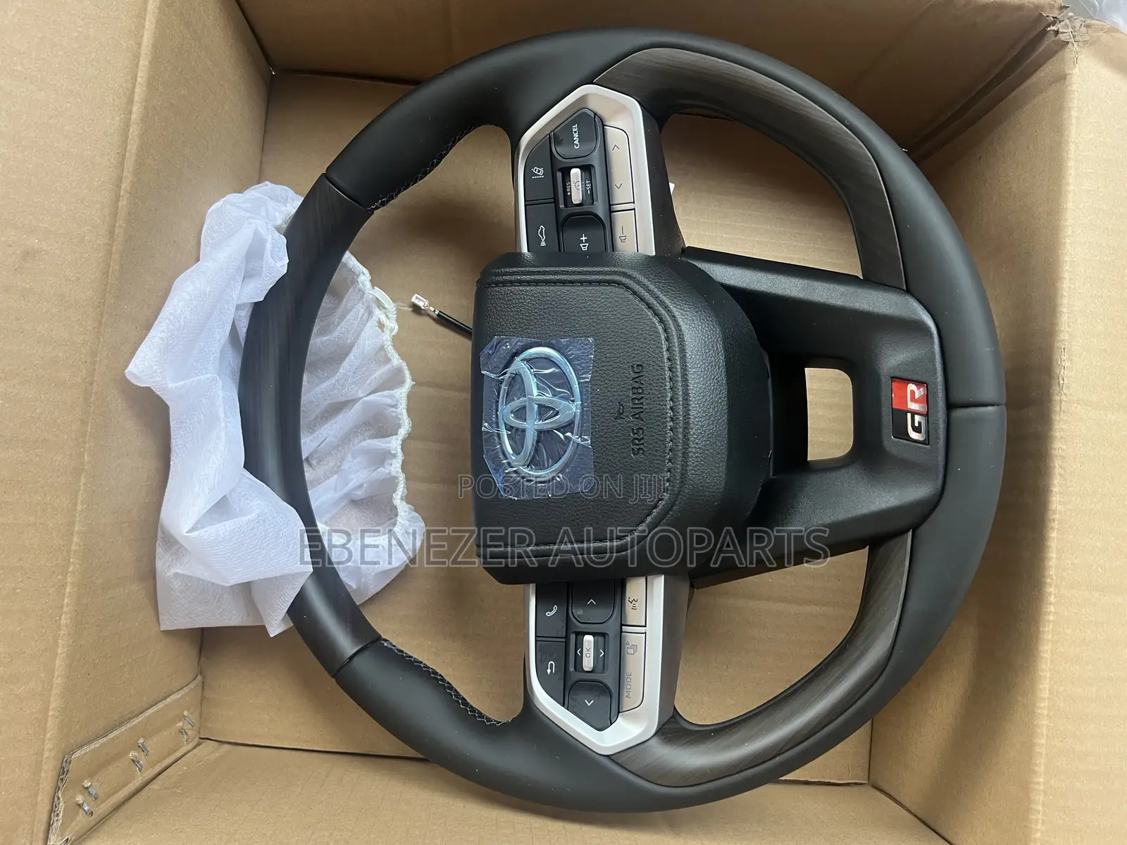 Toyota Land Cruiser 300 2021 - 2023 Upgrade Steering Wheel