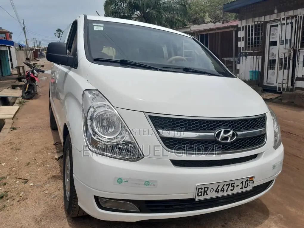 Vans for Rent - 12 Seater