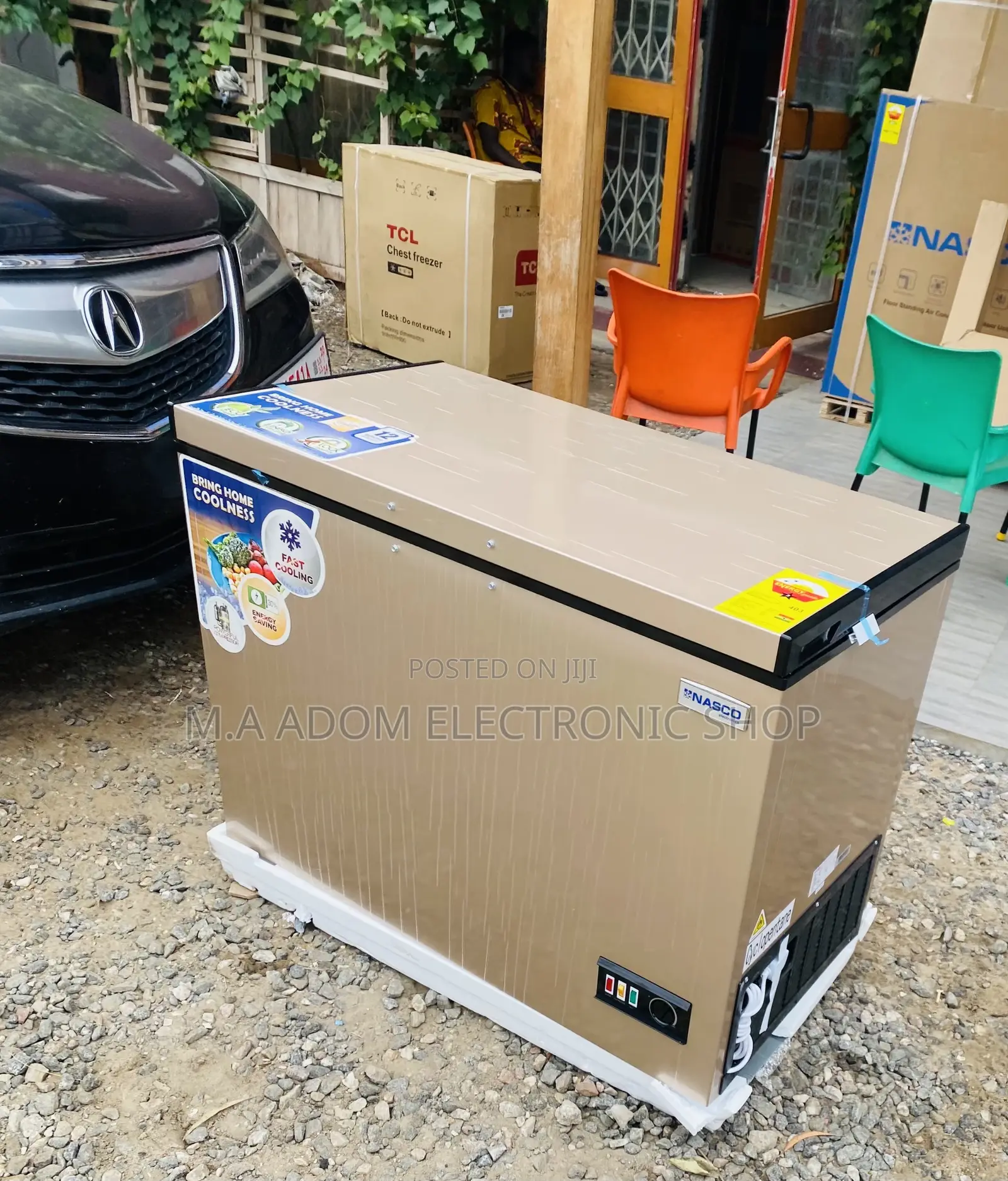 Classic Design Nasco Single Door Electric Chest Freezer.