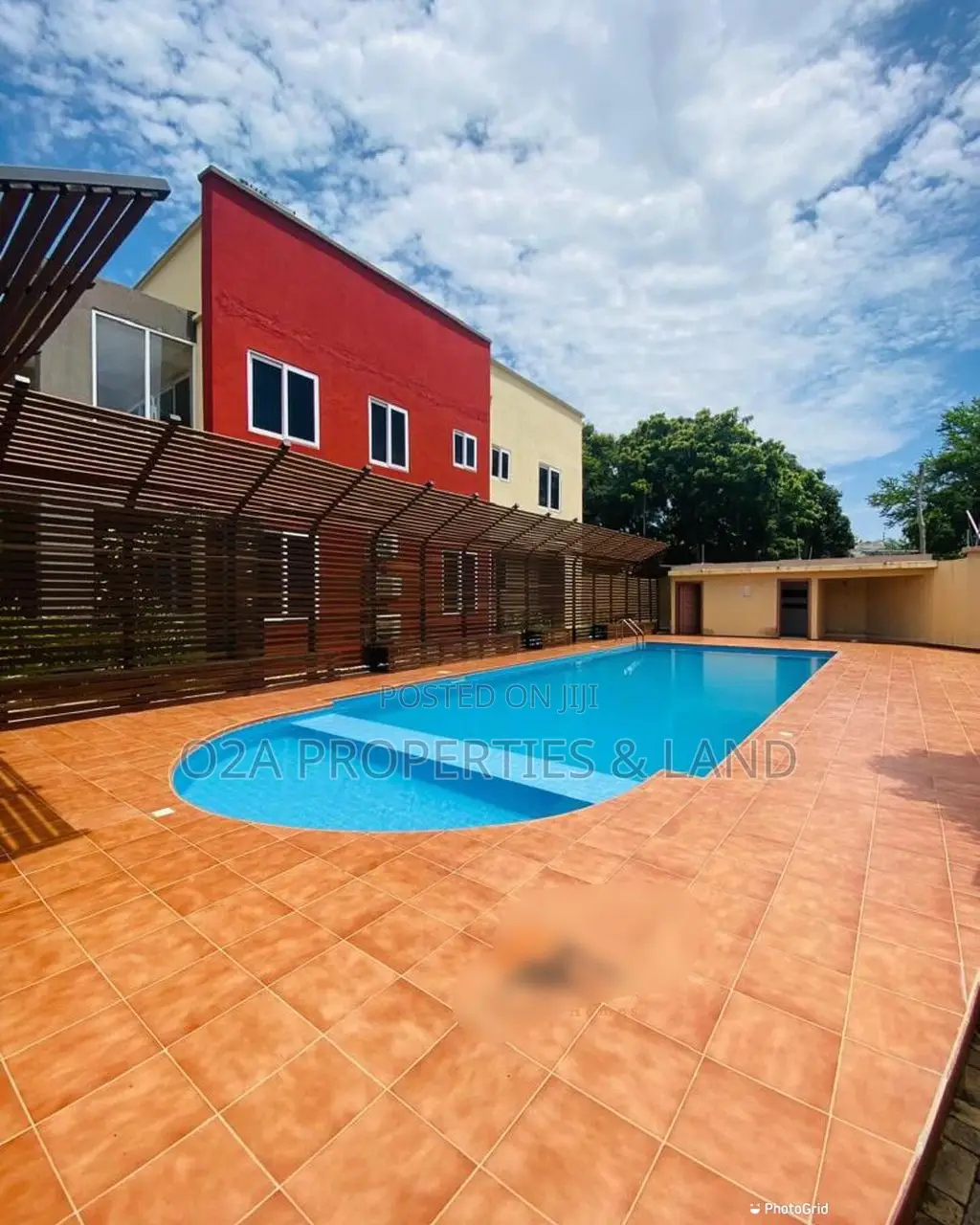3bdrm Townhouse / Terrace in Cantonments, Acquinas for rent