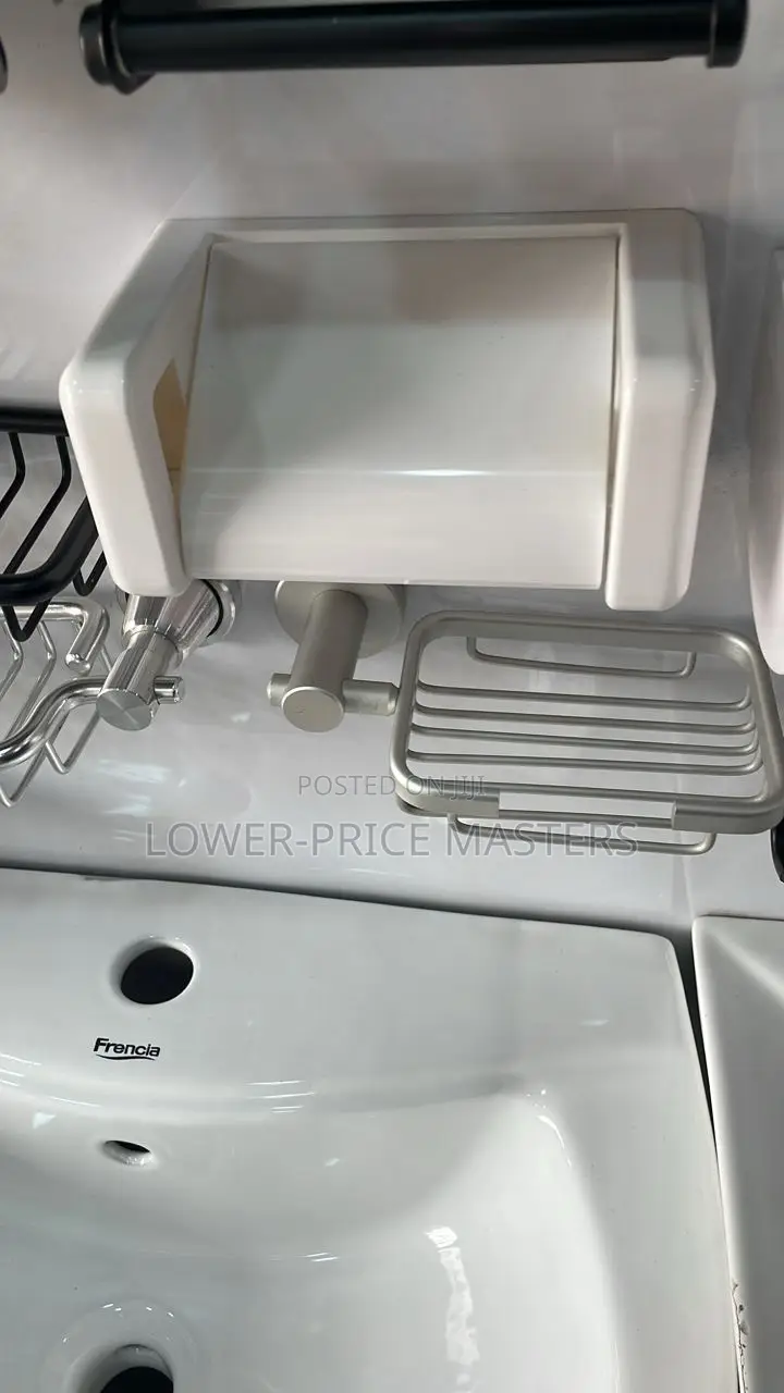 Modern Troll Holder