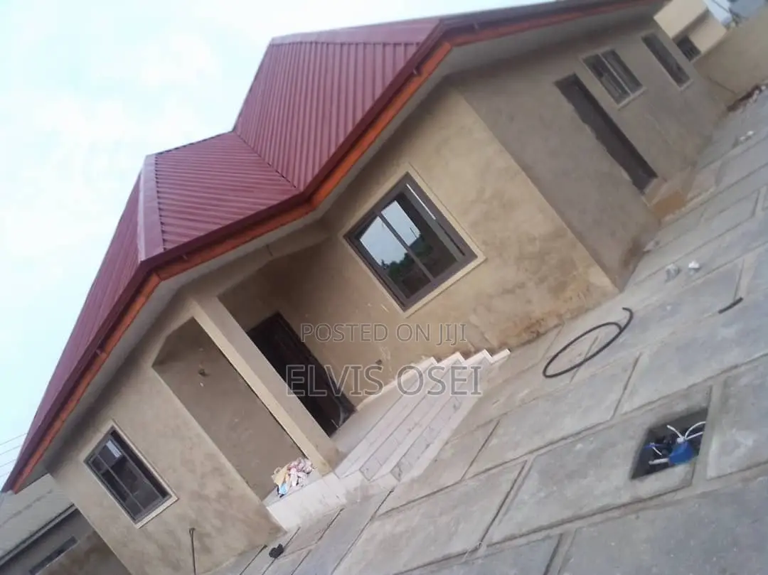 3bdrm House in Sapeiman Opah, Accra Metropolitan for sale