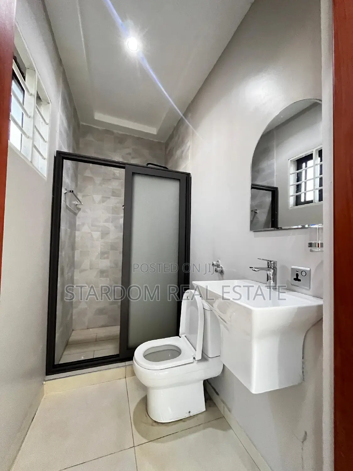 3bdrm Duplex in Adjiriganor for rent