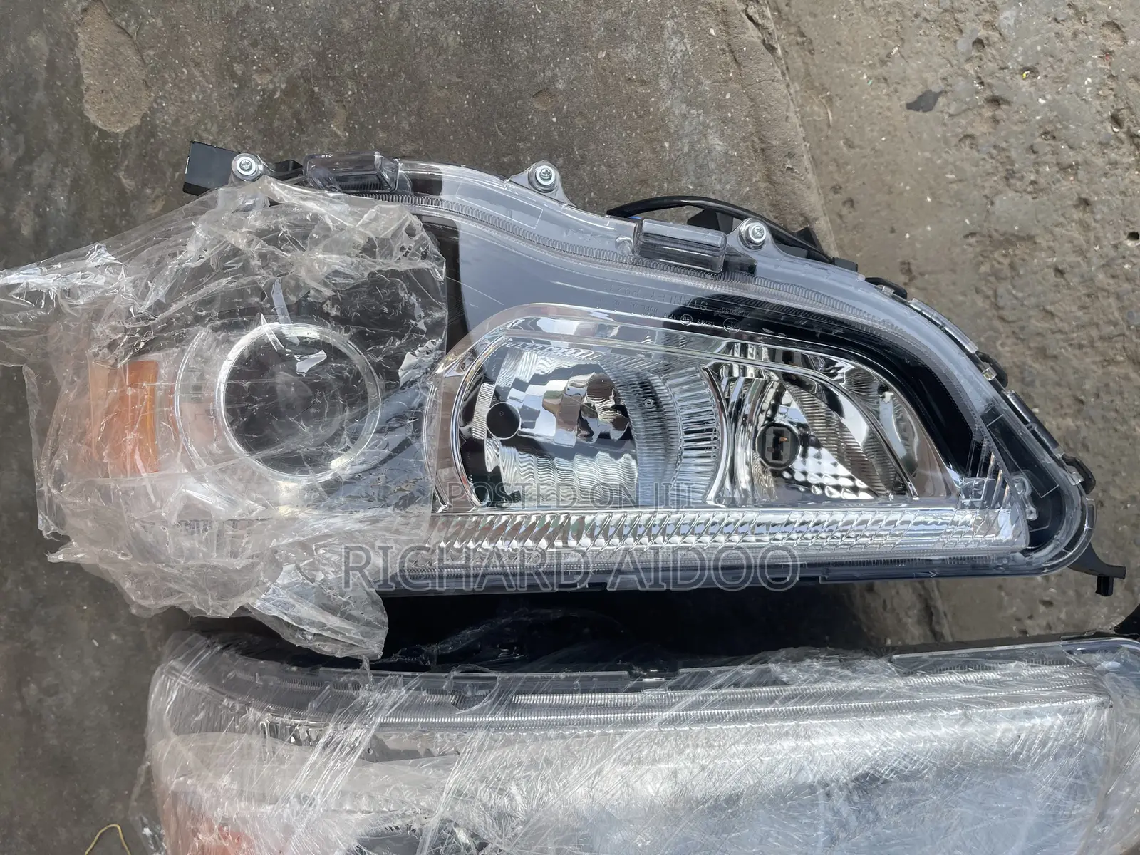 Mitsubishi Outlander 2012/2014 Asx Headlight Available