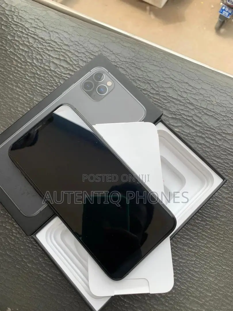 New Apple iPhone 11 Pro Max 256 GB Black