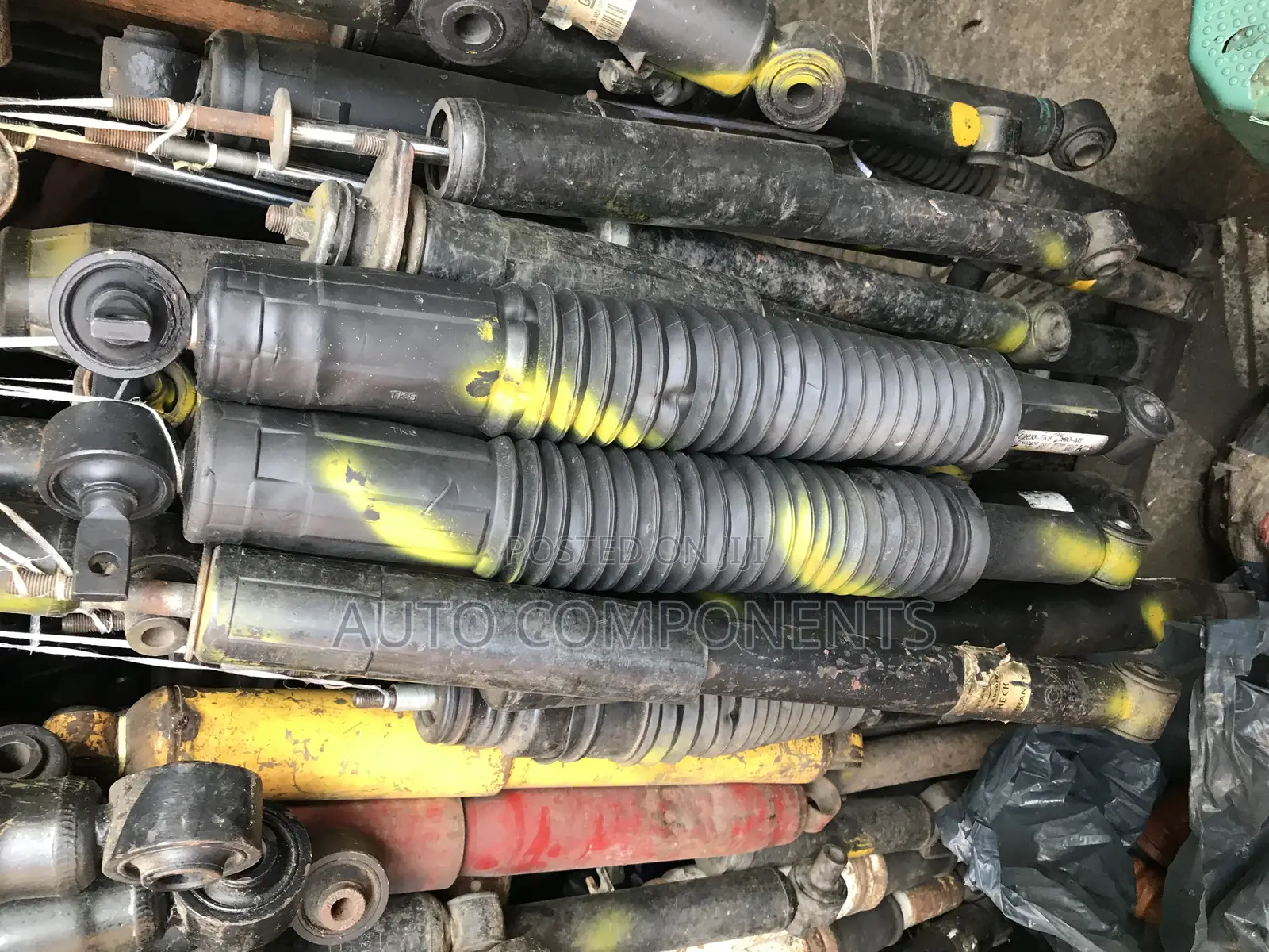 Back Shocks for All Cars (Automobiles) Available - Home Used