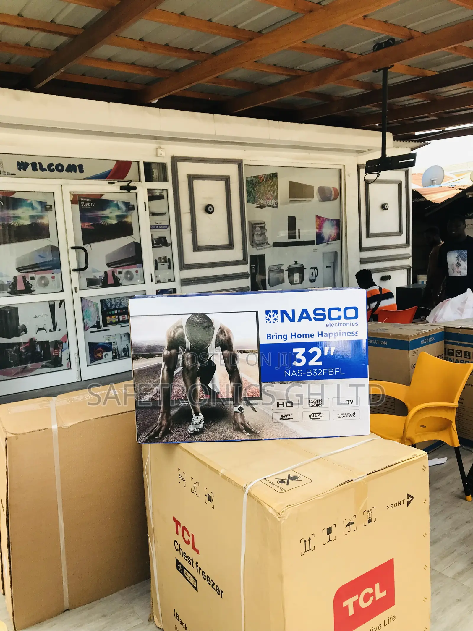 Black Electric Digital Satellite 32 Inches Glossy Led Nasco