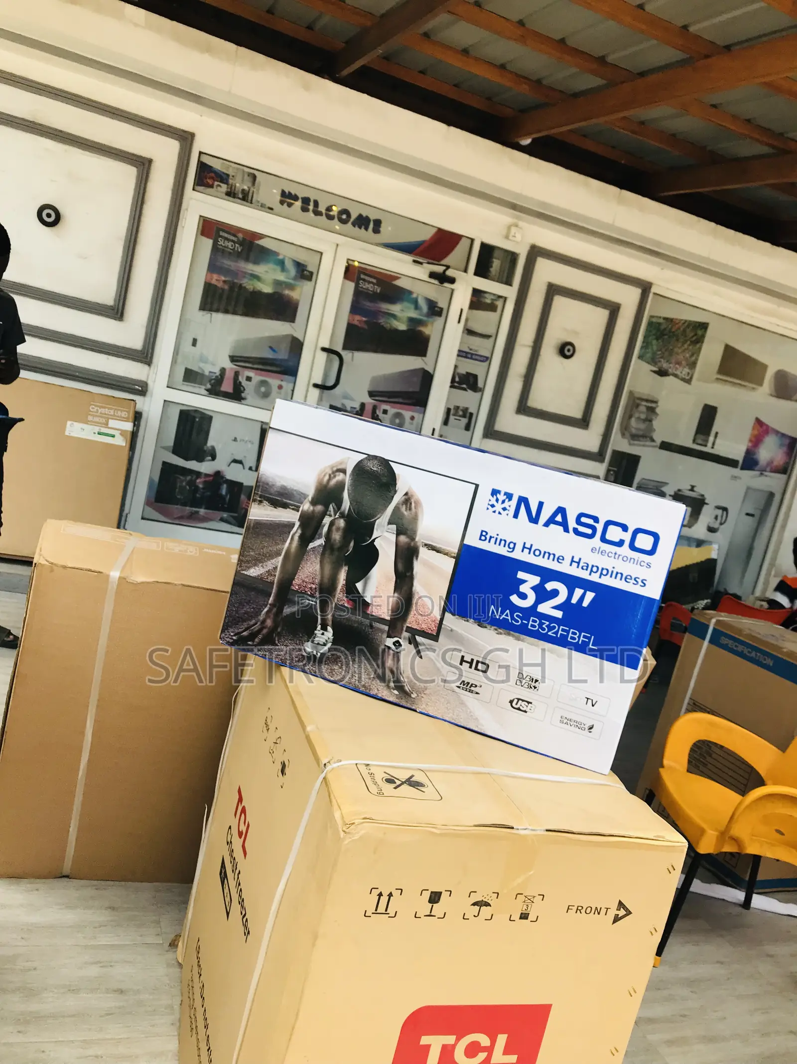 Black Electric Digital Satellite 32 Inches Glossy Led Nasco