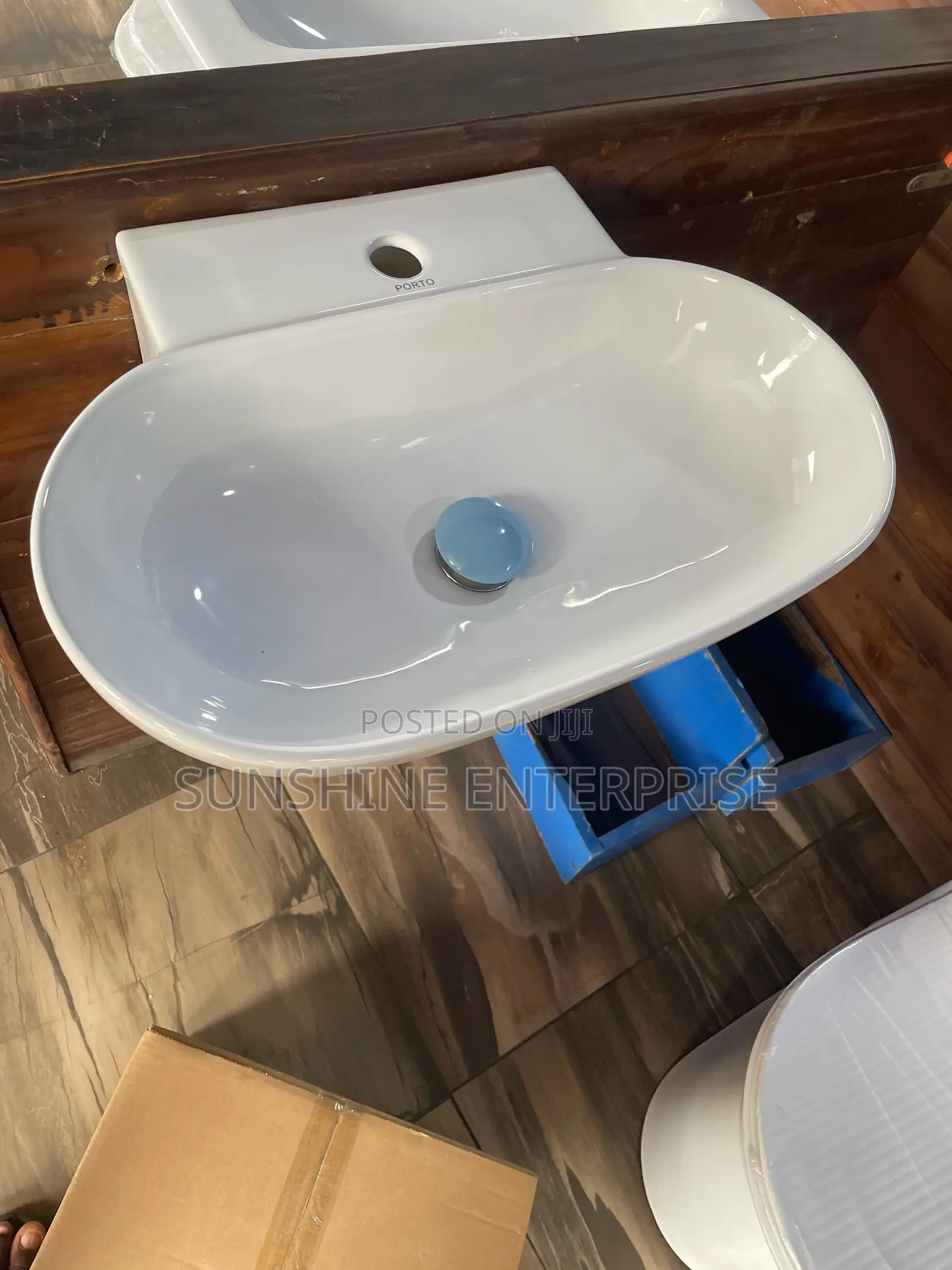 PORTO Wall Hanging Wash Hand Basin