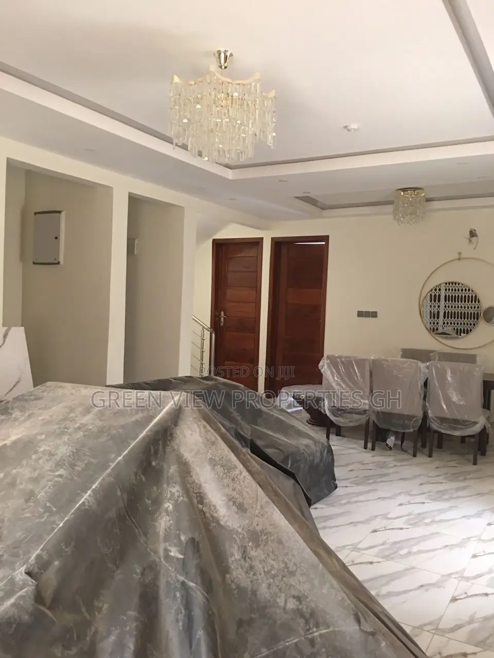 4bdrm Duplex in West Hills Mall Area for sale