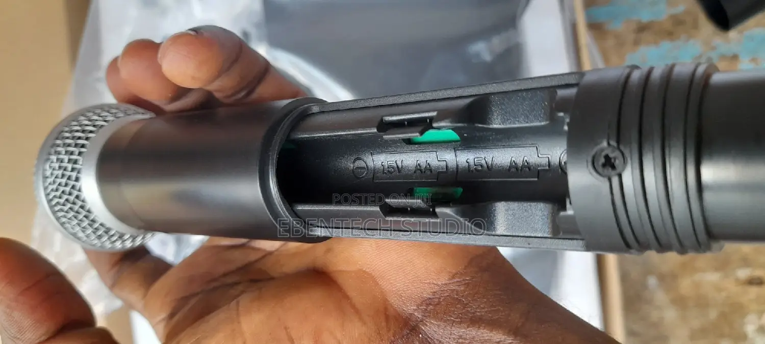 Handheld Wireless Microphone