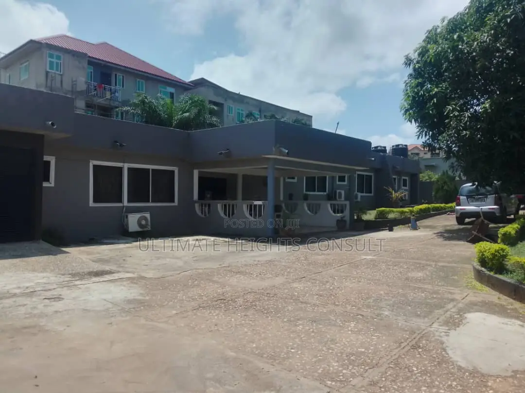 9bdrm House in Lapaz Tabora Number for sale