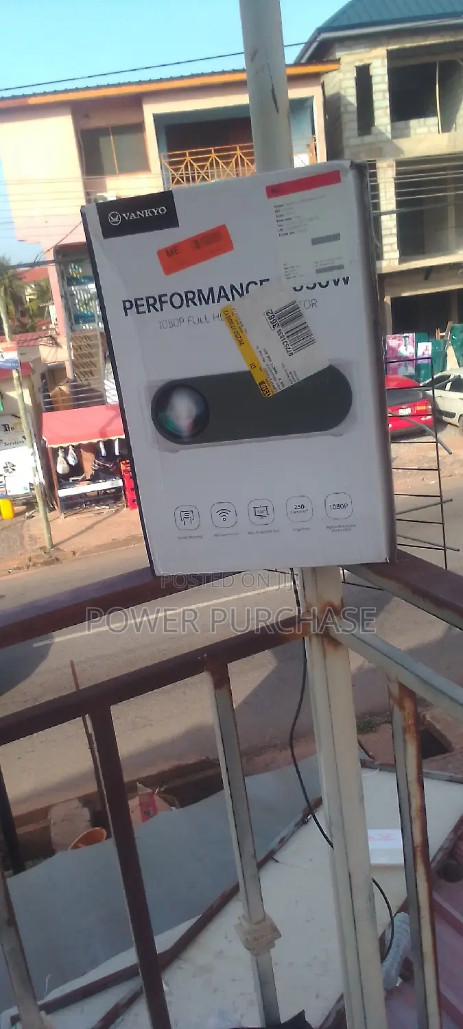 Rightful Projector Vankyo Performance V630w /\