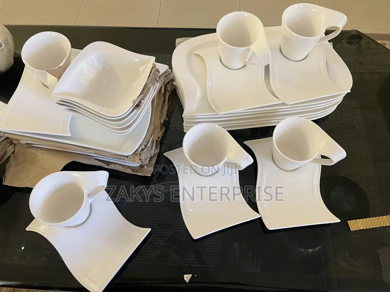 Luxury Curvy Dinnerset 30pcs