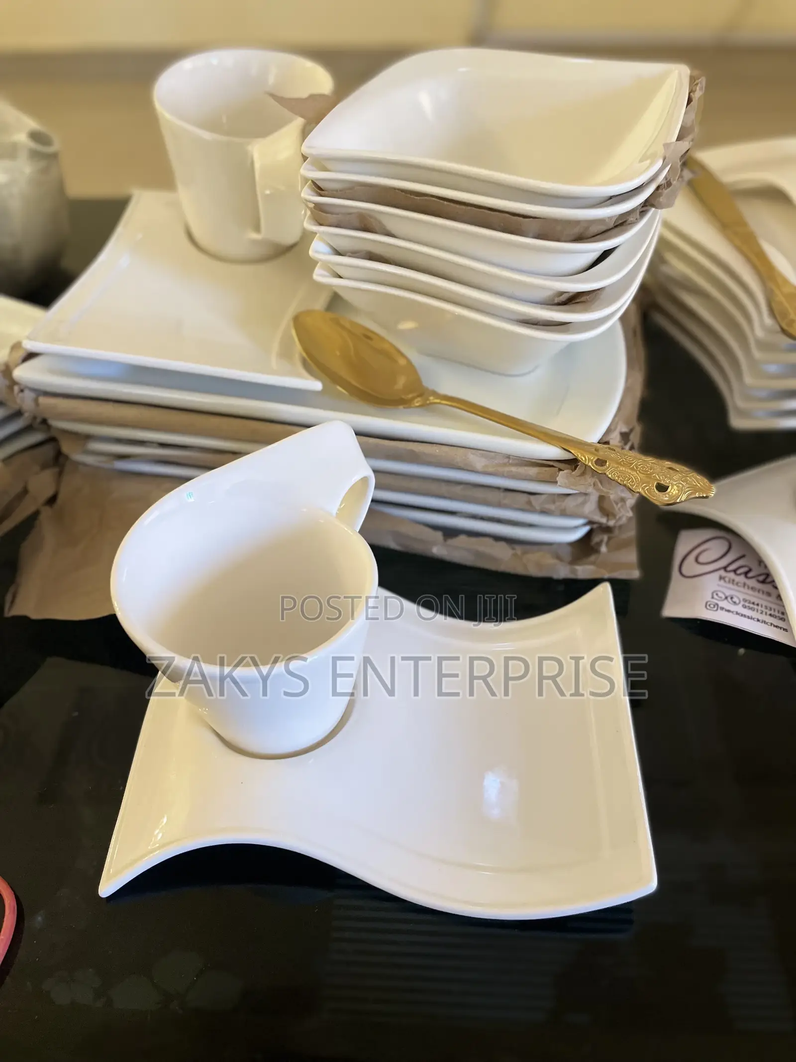 Luxury Curvy Dinnerset 30pcs