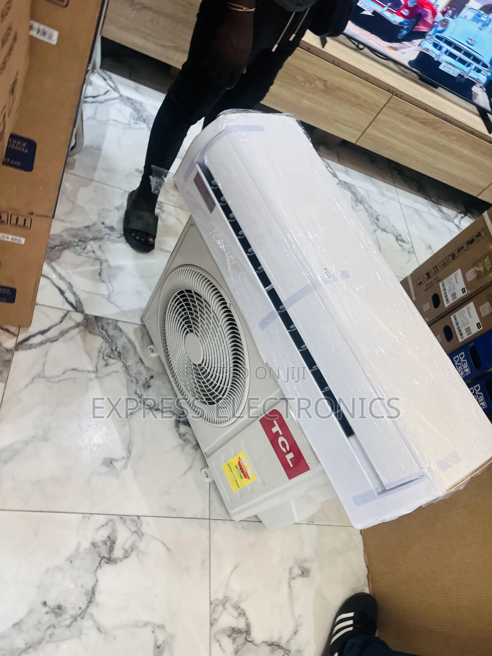 Powerful Dynamic Airflow Split 1.5hp TCL R410
