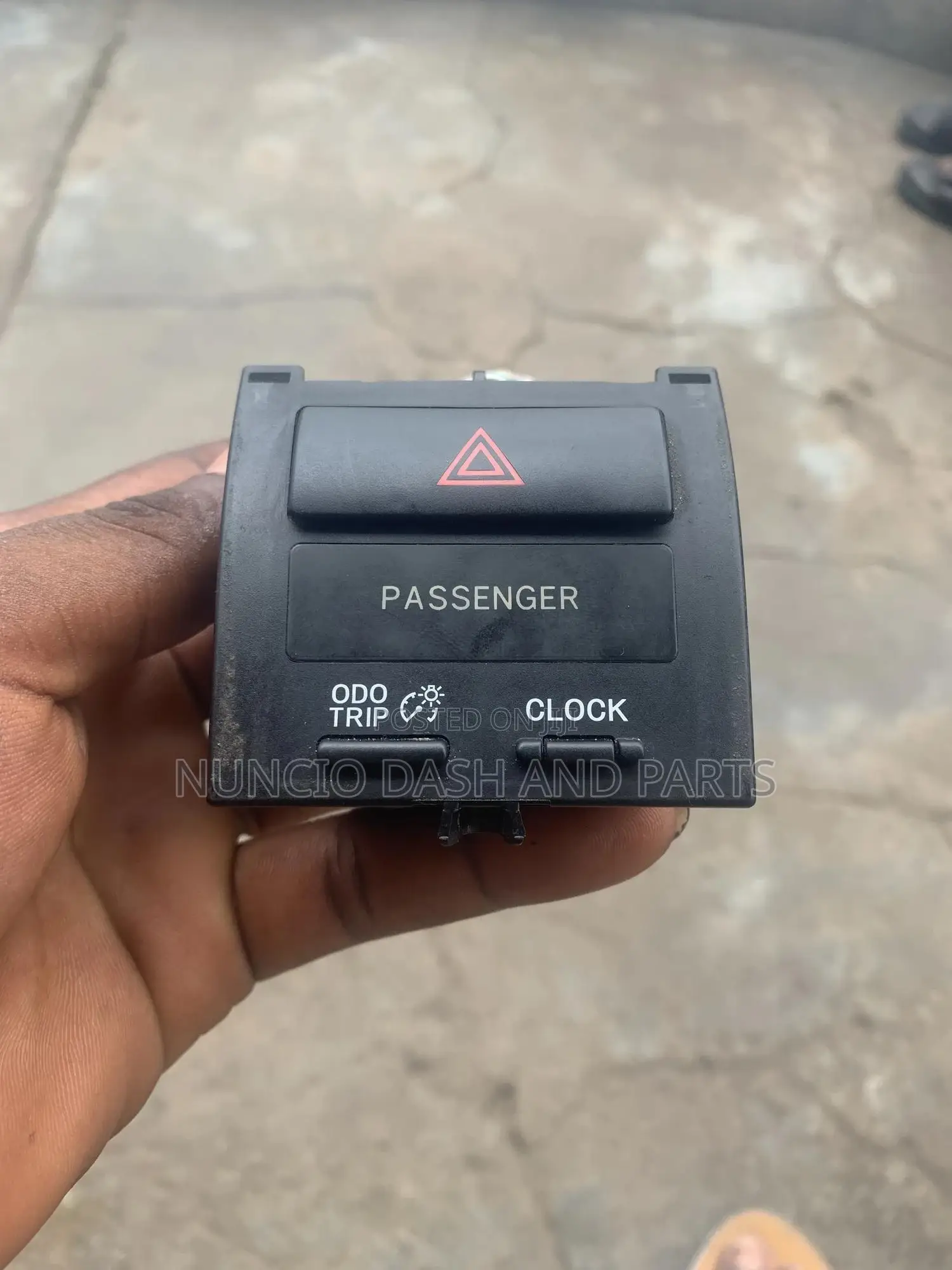Toyota Yaris Hazard Switch