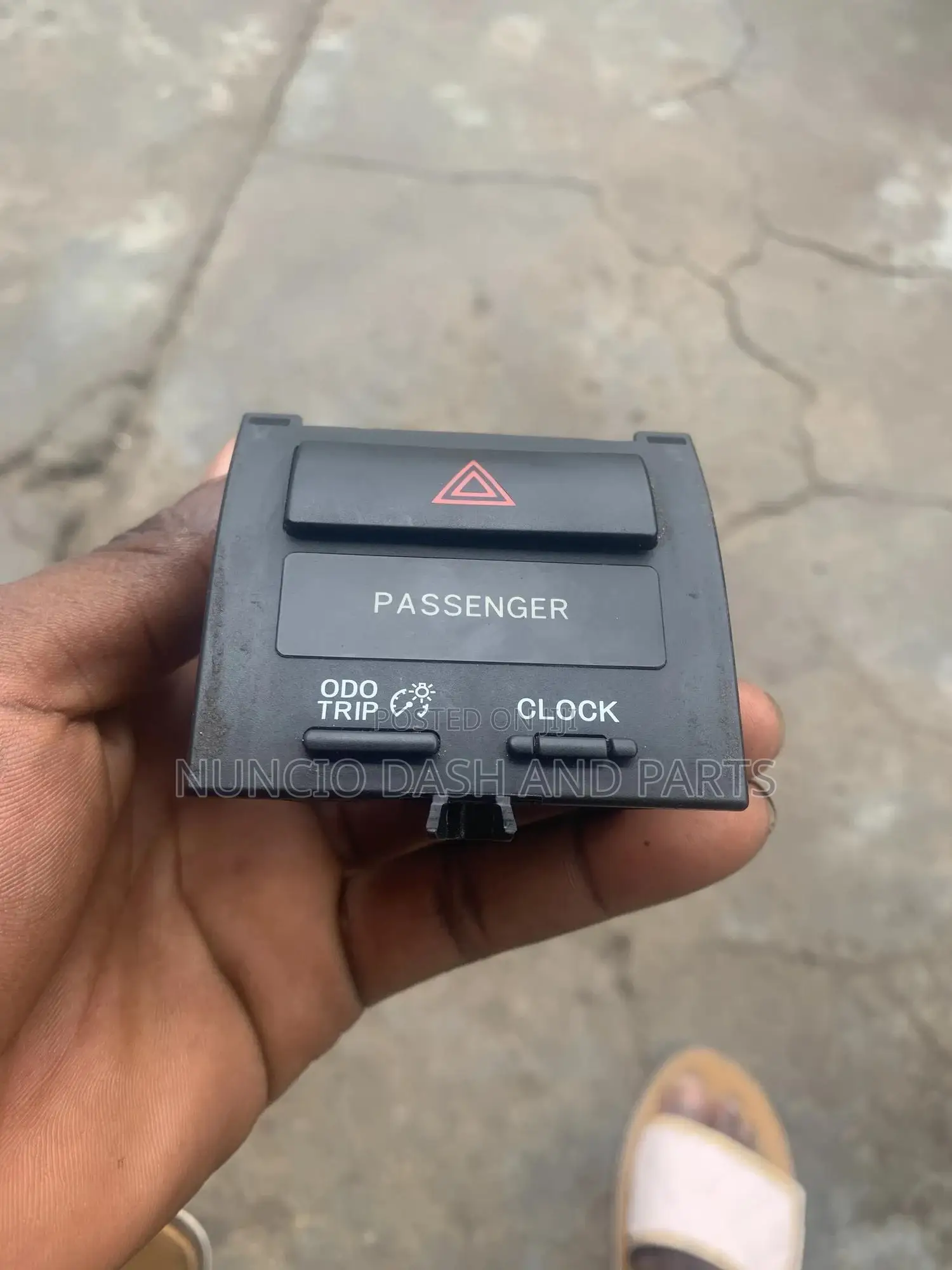 Toyota Yaris Hazard Switch