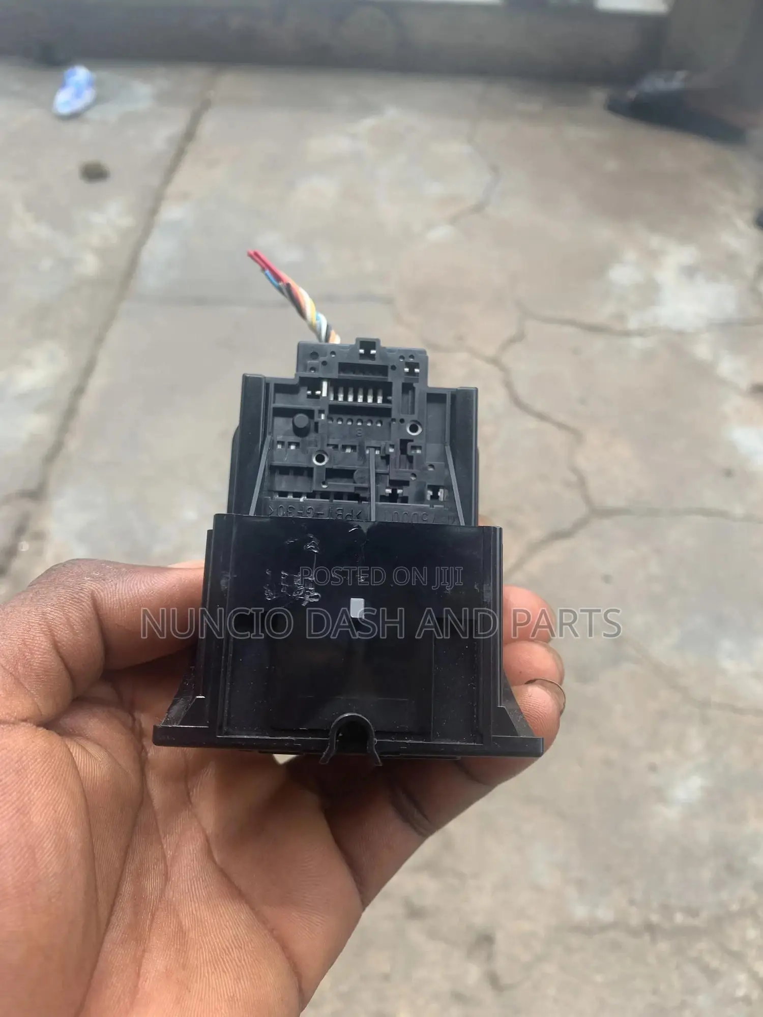 Toyota Yaris Hazard Switch