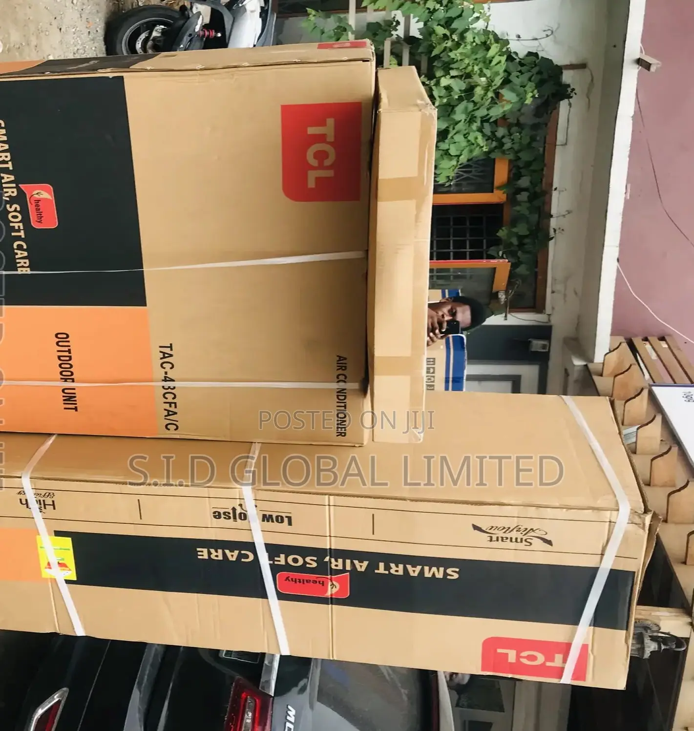 Chilling TCL TAC-48CFA/C 5.0HP Floor Standing Air Conditione